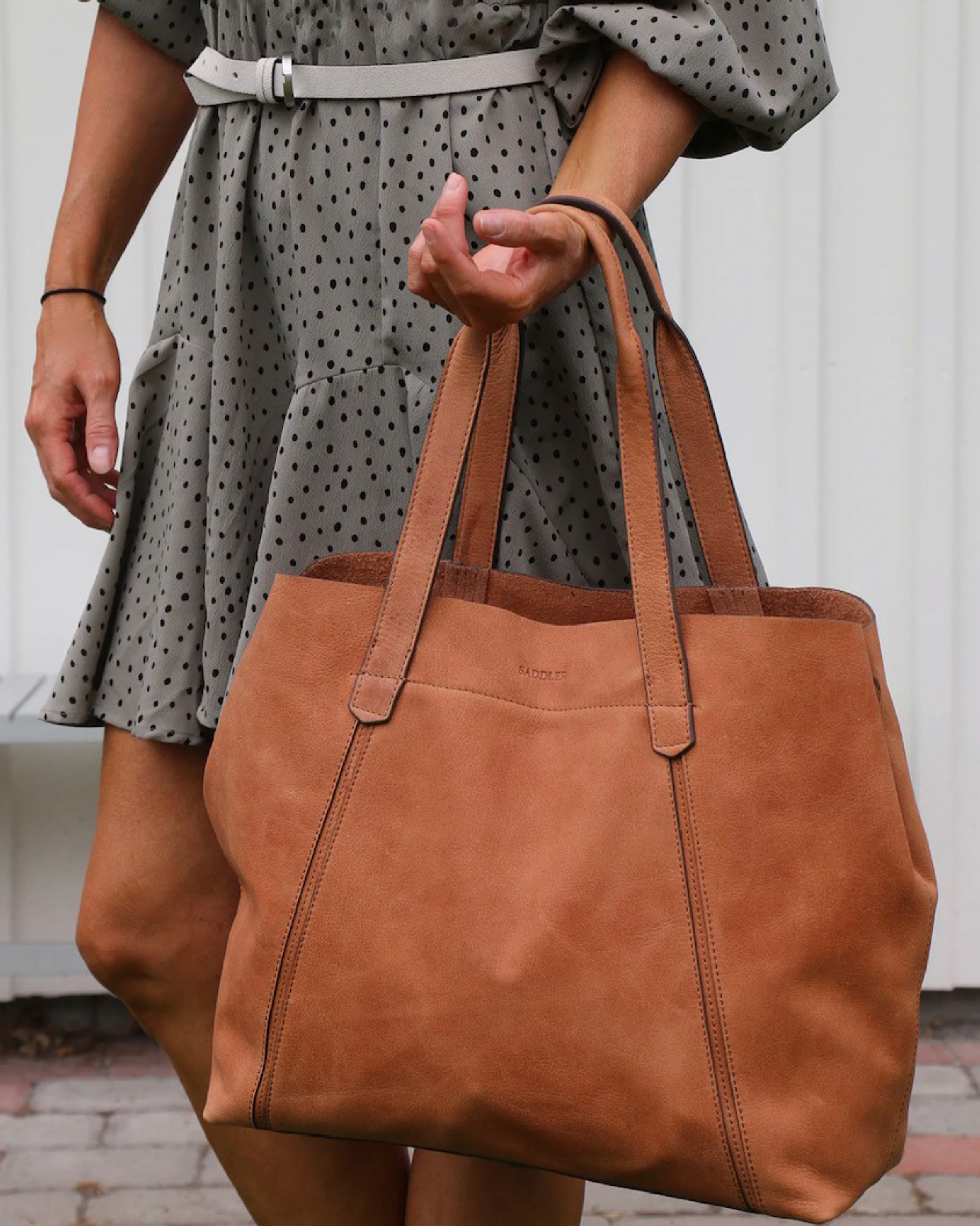light brown tote bag