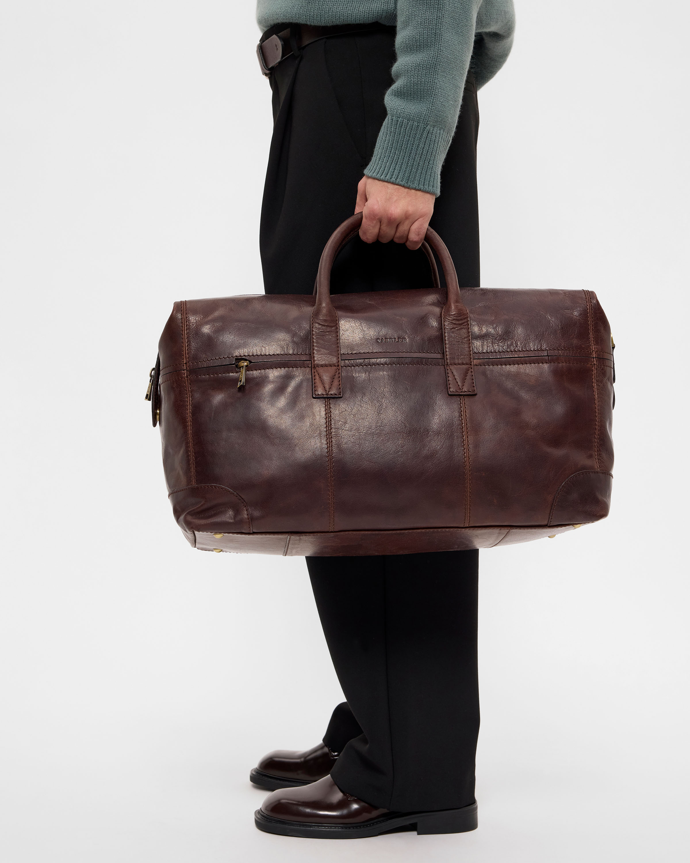Buy Metz weekend bag at saddler.com - The swedish leather brand