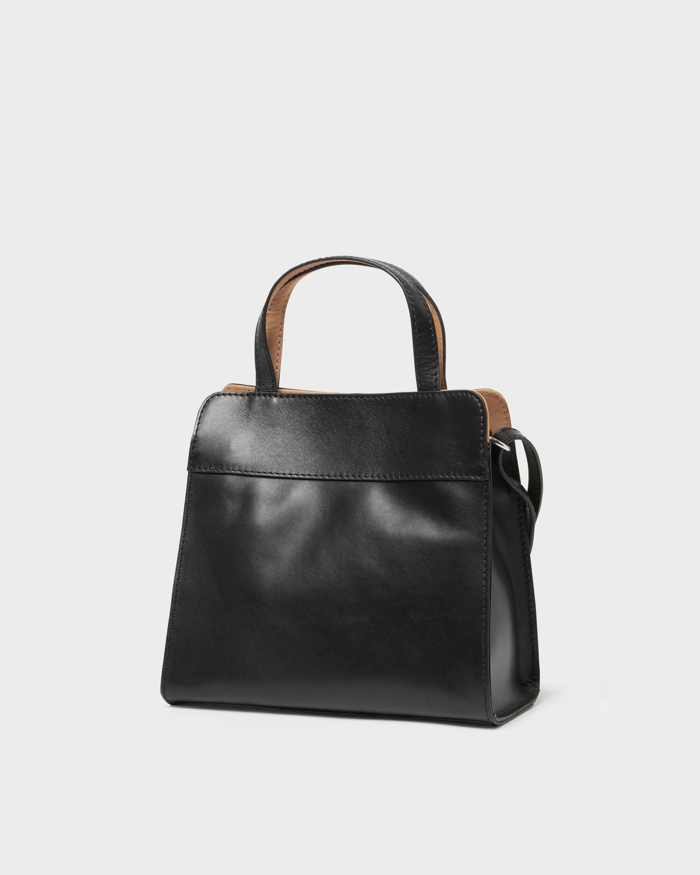 【Tada Leather】 Mia 本革 ショルダーバッグ ブラック Buy Mia shoulder bag at saddler.com - The swedish leather