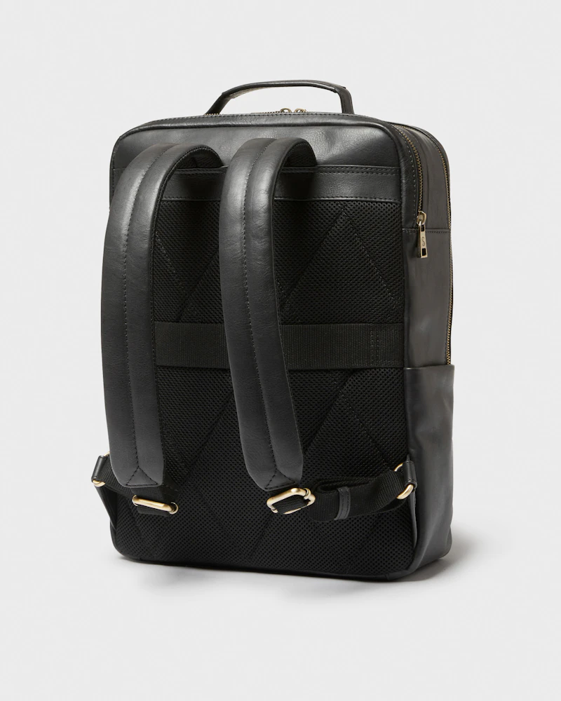 Buy Avern backpack bag at saddler.com - The swedish leather brand | Saddler Buy Avern backpack bag at saddler.com - The swedish leather brand | Saddler